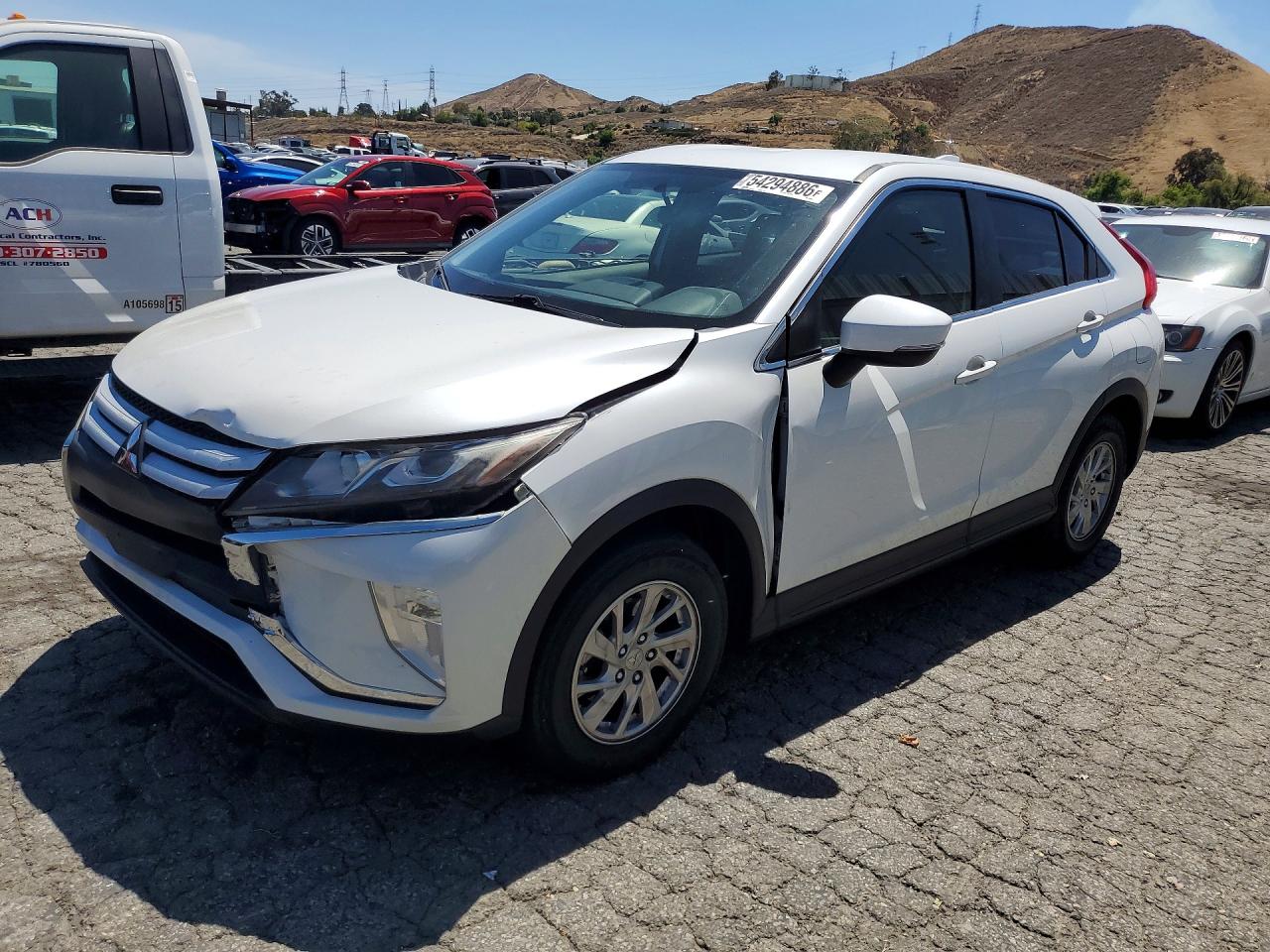 2018 Mitsubishi Eclipse Cross ES, VIN JA4AS3AA9JZ049924 — Front end