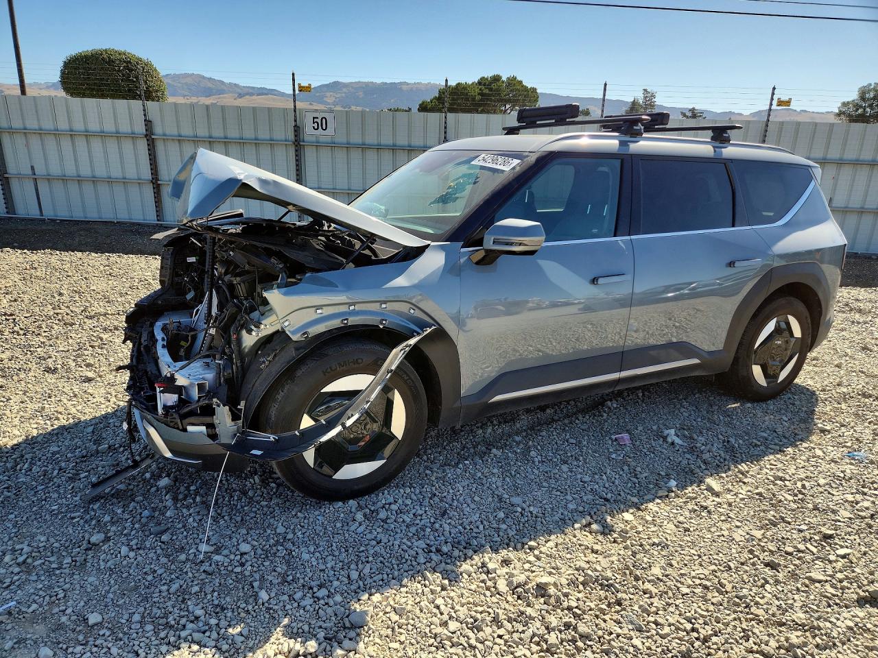 2024 Kia EV9 Wind, VIN KNDAFFS59R6033880 — Front end