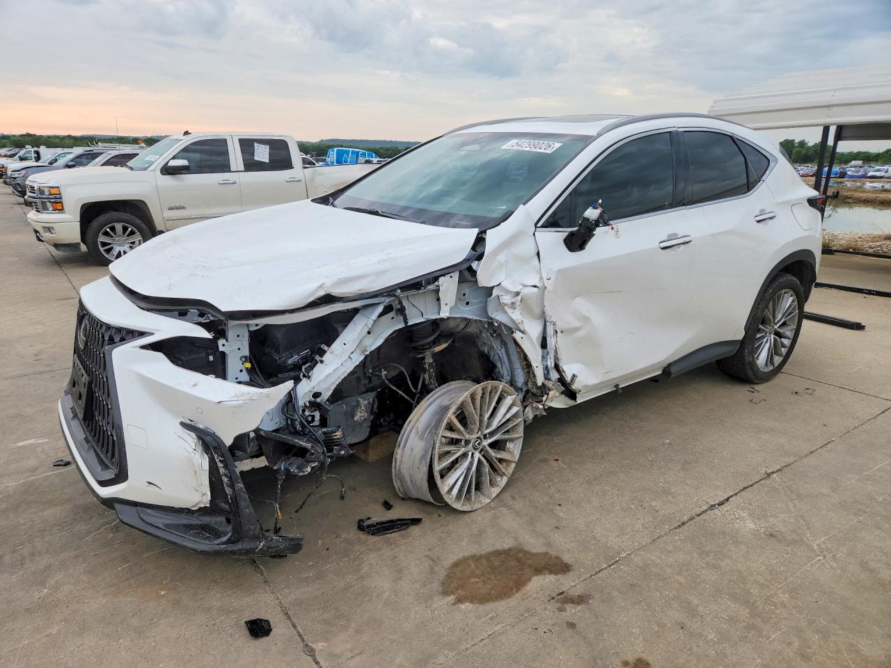 2023 Lexus NX 350h Premium, VIN 2T2GKCEZ7PC010652 — Front end