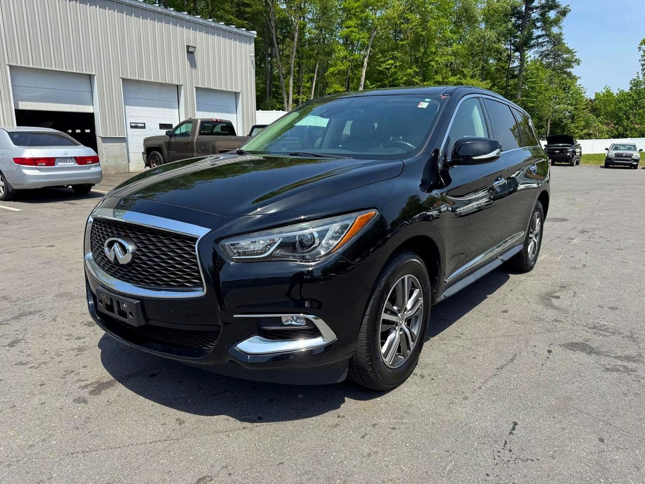 2019 Infiniti QX60 Luxe, VIN 5N1DL0MM9KC565978 — Minor dents and scratches