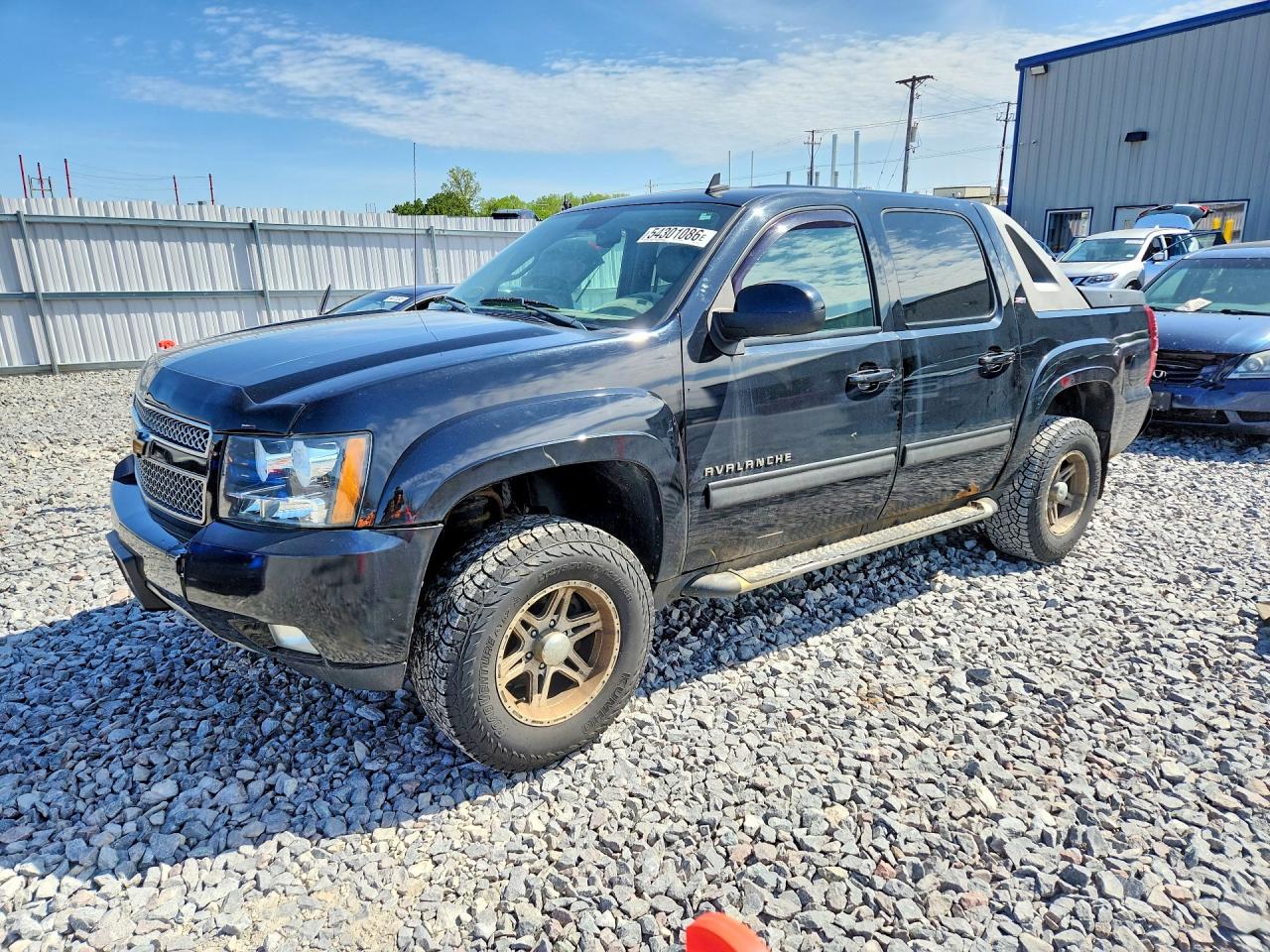 2010 Chevrolet Avalanche LT, VIN 3GNVKFE02AG106868 — Зад