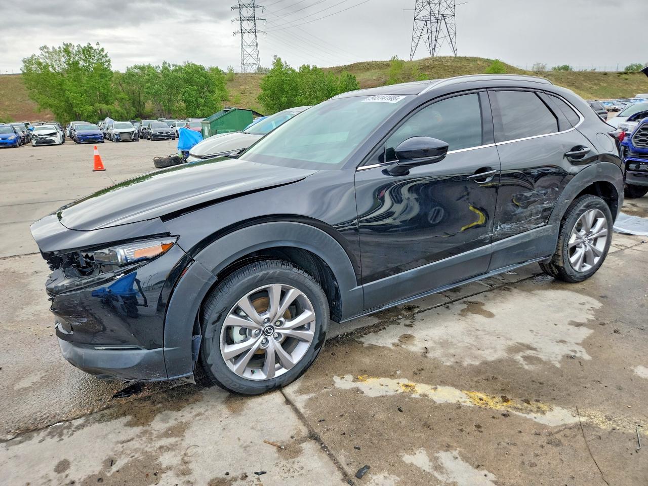2022 Mazda CX-30 S Premium, VIN 3MVDMBDL9NM405167 — Front end