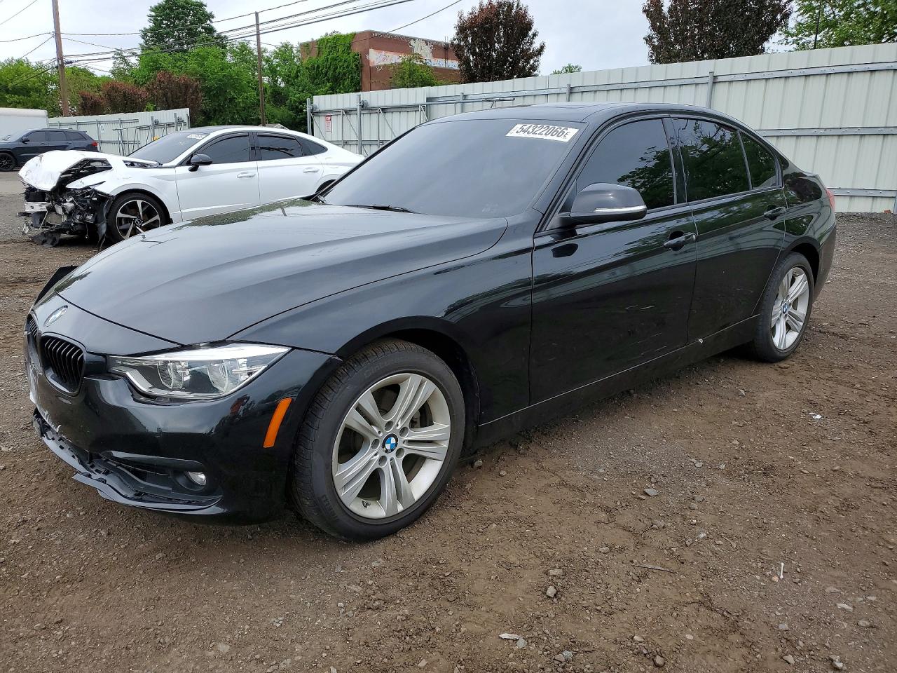 2016 BMW 3 Series 328i xDrive, VIN WBA8E3G58GNT77807 — Перед