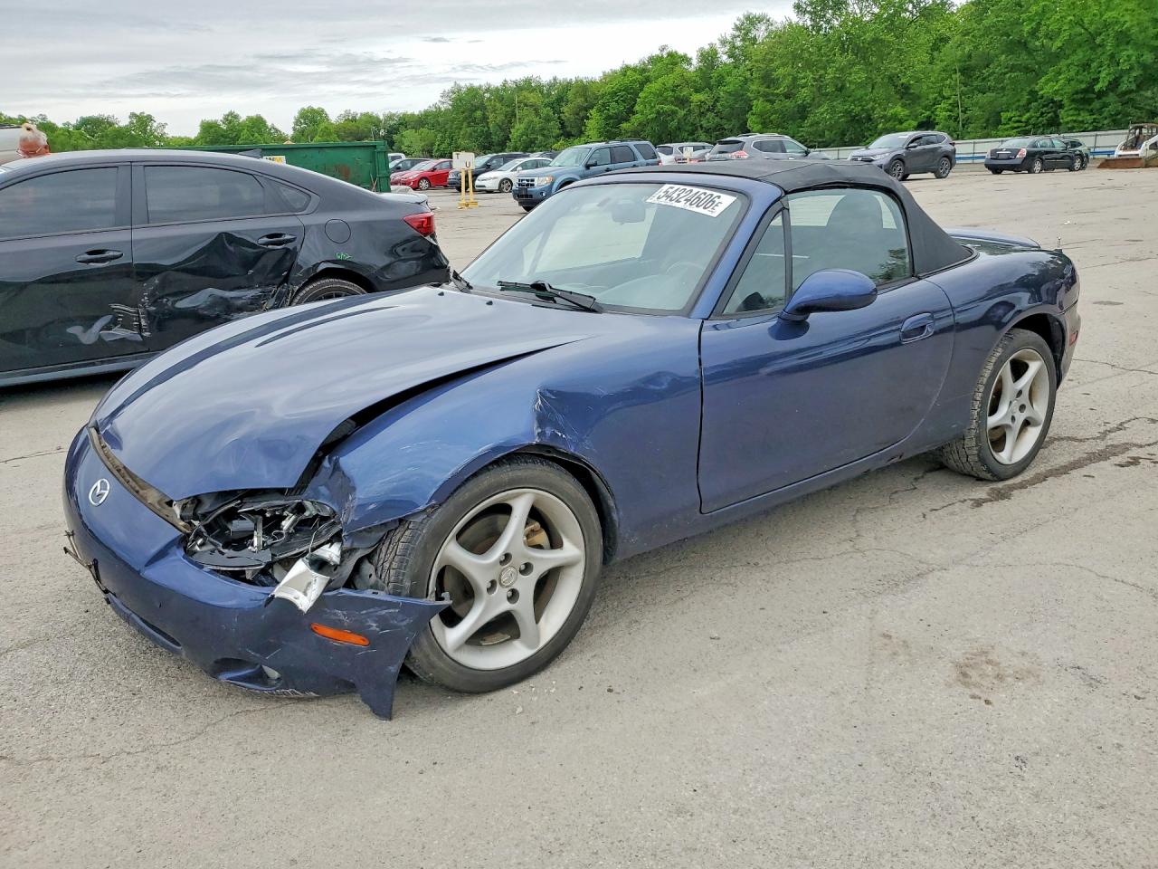 2003 Mazda MX-5 Miata Cloth, VIN JM1NB353430304649 — Front end
