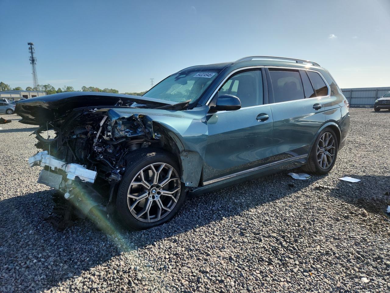 2023 BMW X7 xDrive40i, VIN 5UX23EM0XP9P22992 — Front end