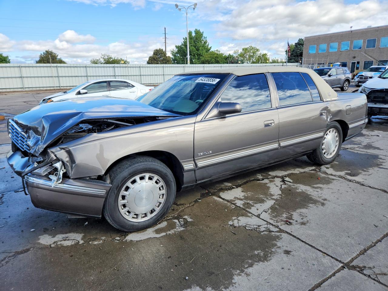 1998 Cadillac DeVille, VIN 1G6KD54Y5WU796629 — Front end