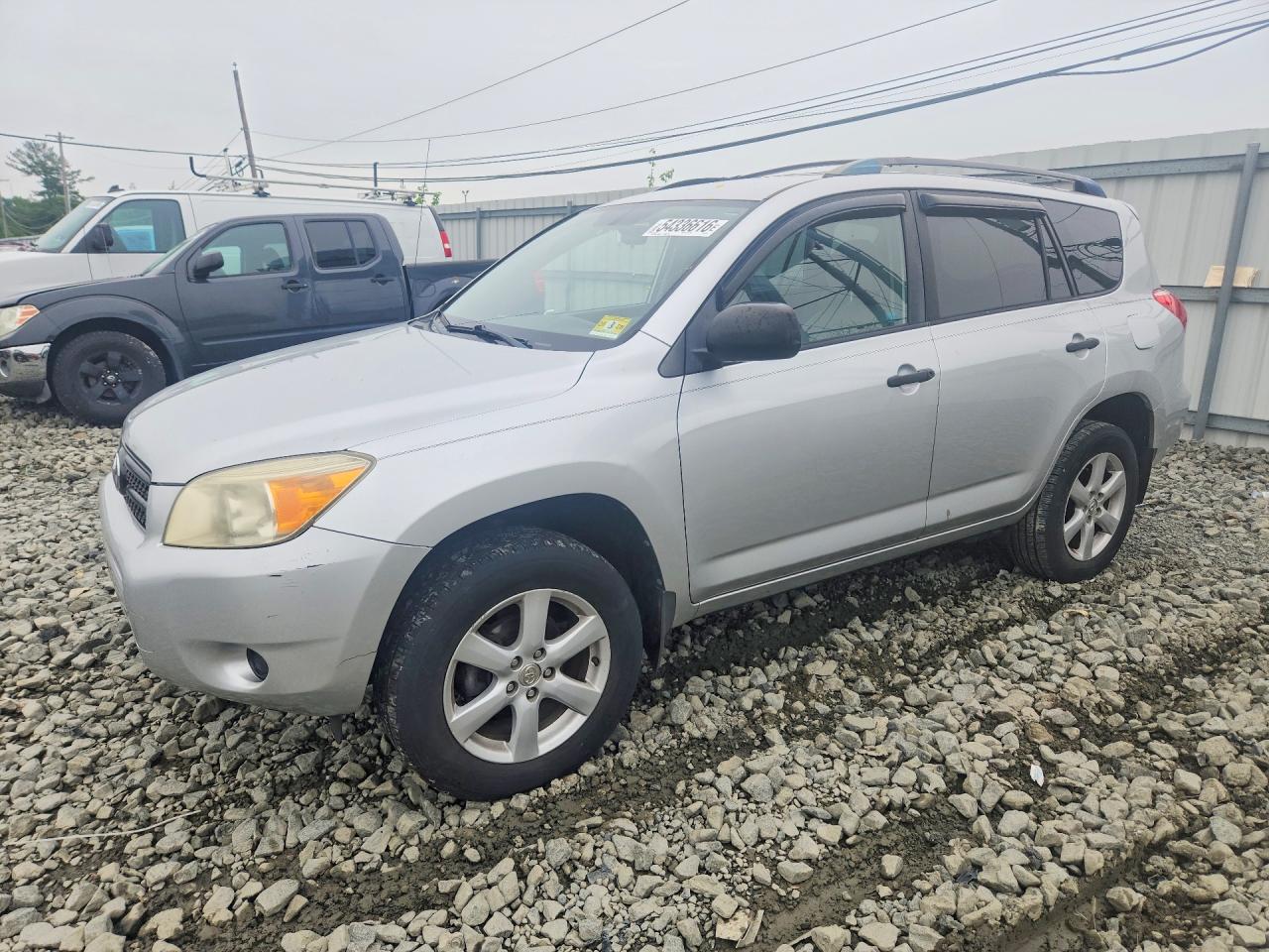 2006 Toyota RAV4, VIN JTMZD33V766006842 — Minor dents and scratches
