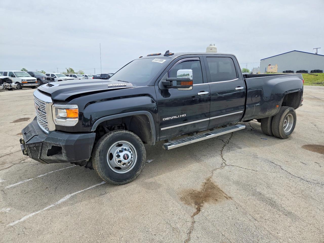 2019 GMC Sierra 3500HD Denali, VIN 1GT42WEY6KF273280 — Front end