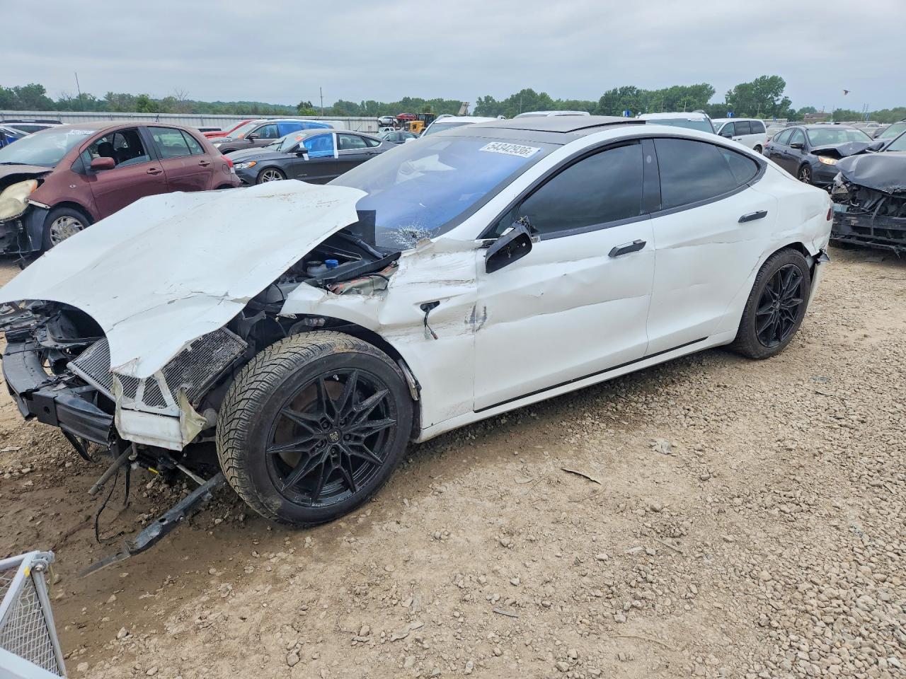 2017 Tesla Model S 100D, VIN 5YJSA1E25HF181311 — Front end