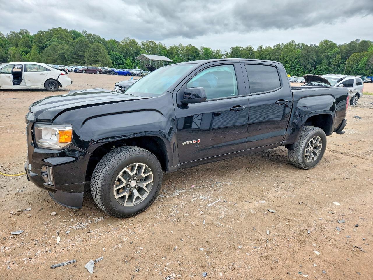 2022 GMC Canyon 4WD AT4, VIN 1GTG6FEN6N1134601 — Front end
