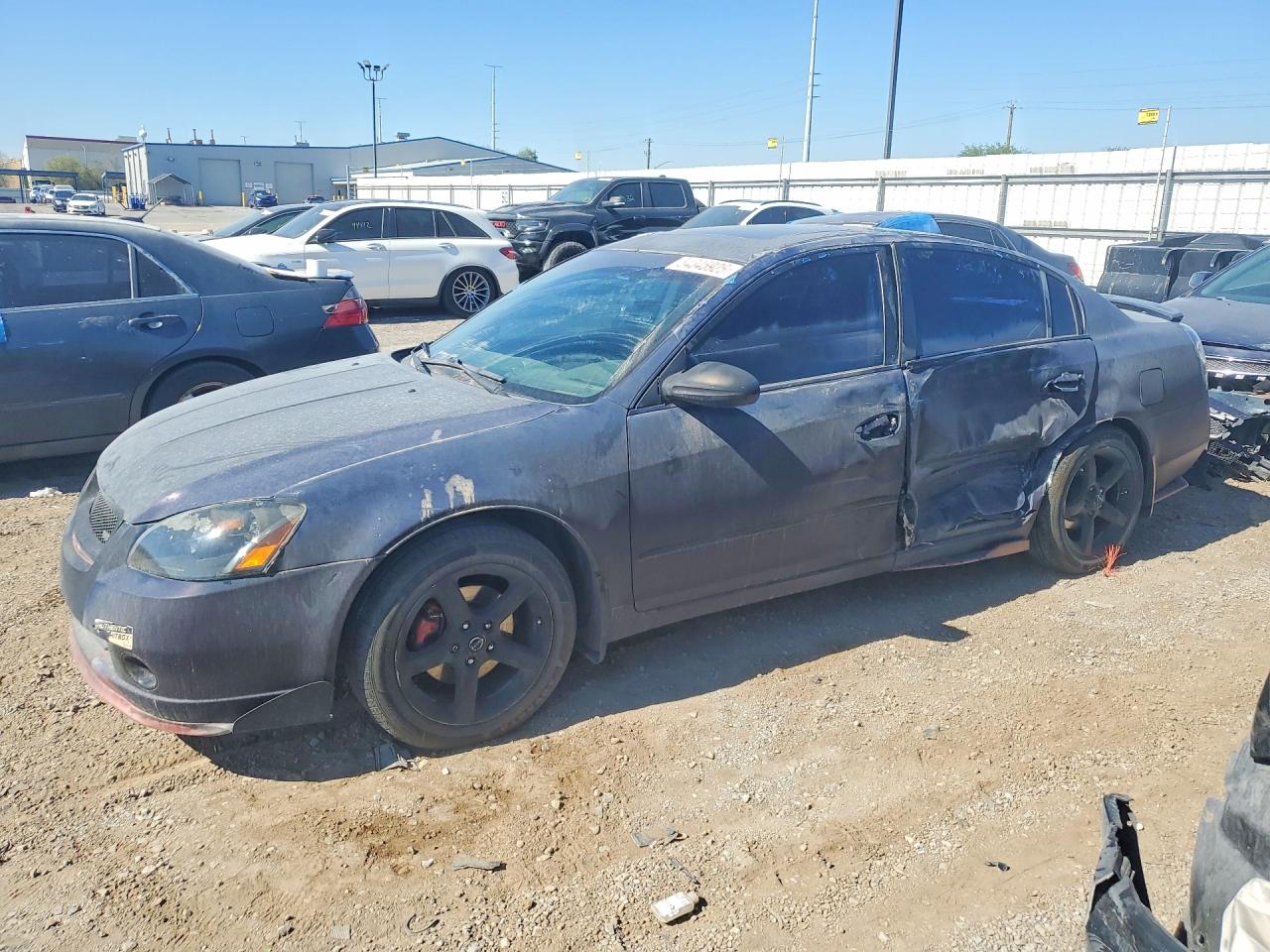2005 Nissan Altima SE, VIN 1N4BL11D15N483067 — Side