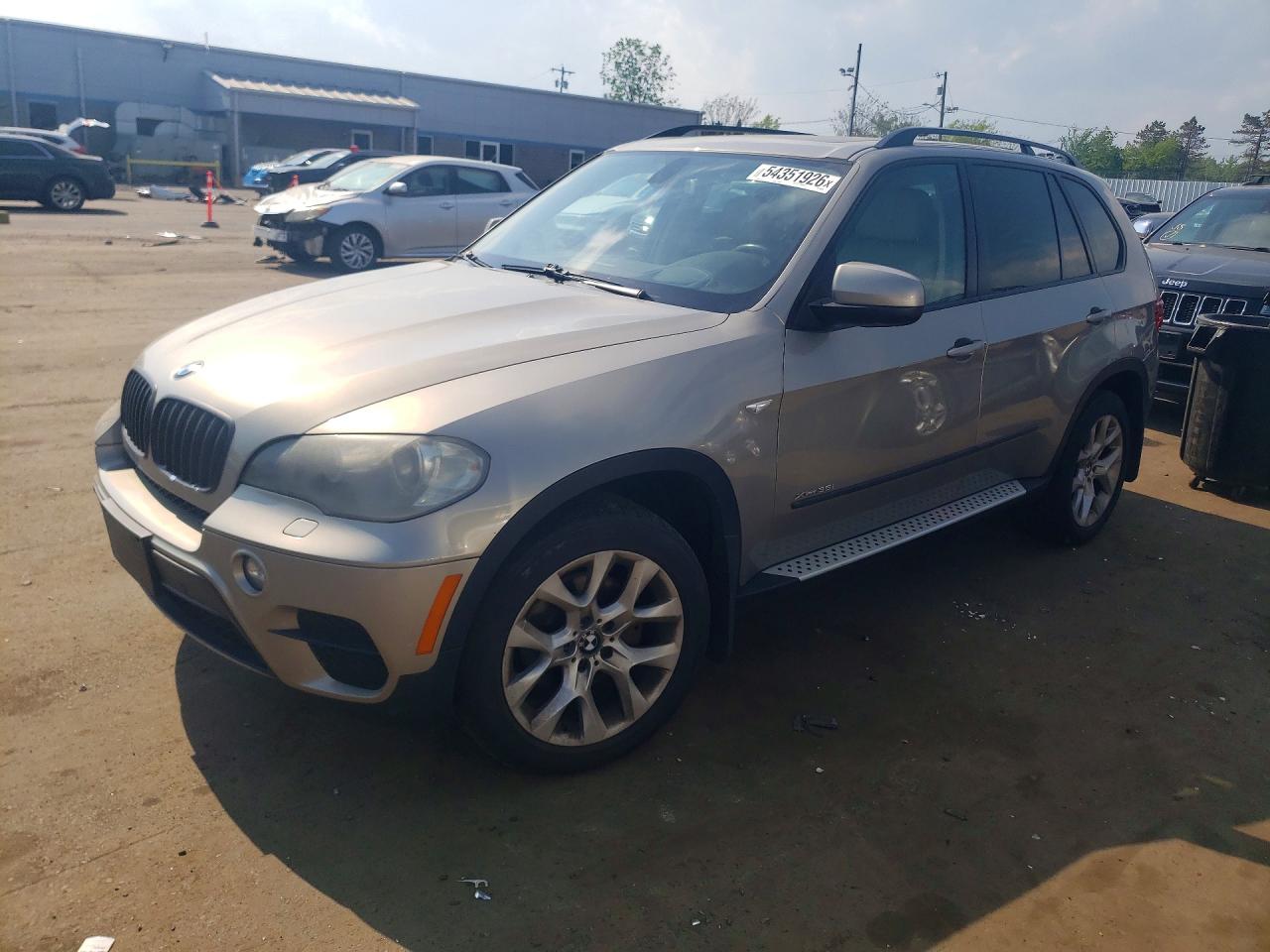 2011 BMW X5 35i, VIN 5UXZV4C5XBL403250 — Normal wear