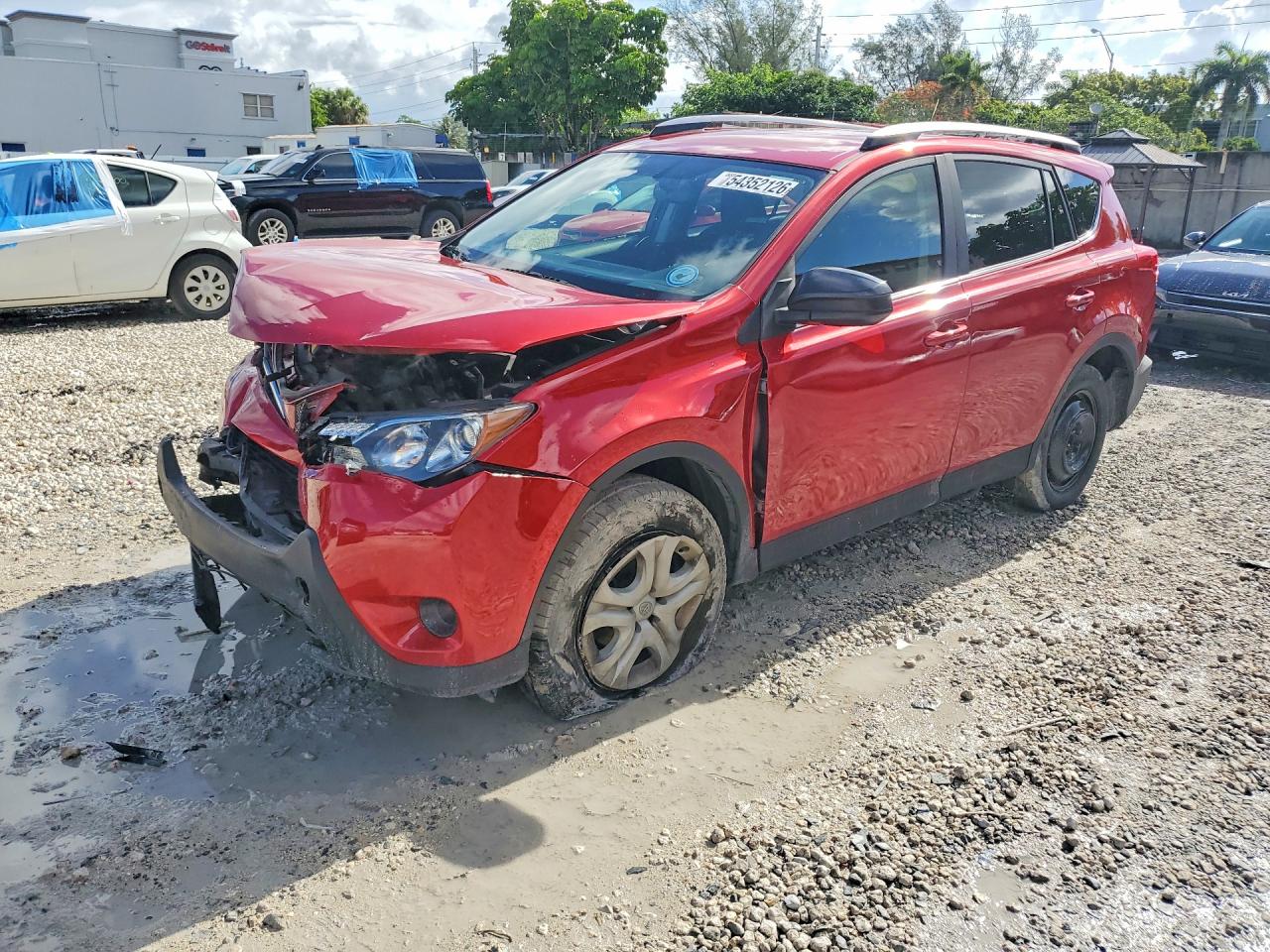 2015 Toyota RAV4 LE, VIN JTMZFREV1FJ035762 — Front end