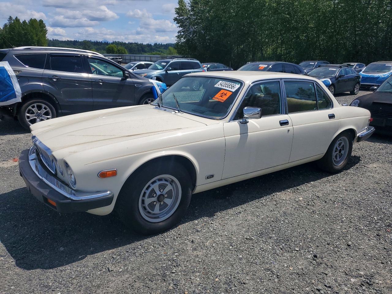 1987 Jaguar XJ, VIN SAJAV1344HC473003 — Minor dents and scratches