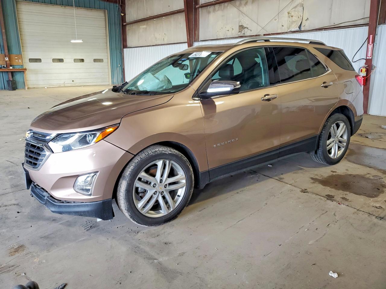 2018 Chevrolet Equinox Premier, VIN 2GNAXNEX4J6160885 — Side