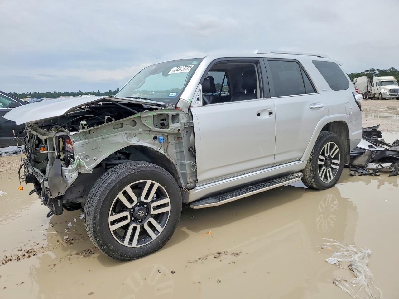 2021 Toyota 4Runner Limited, VIN JTEKU5JR4M5970106 — Front end