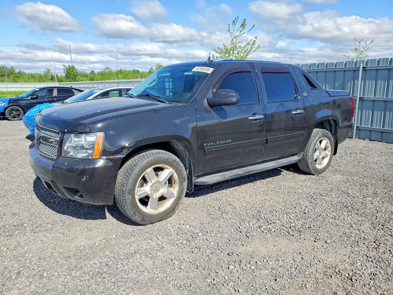2013 Chevrolet Avalanche LT, VIN 3GNTKFE79DG262222 — Side