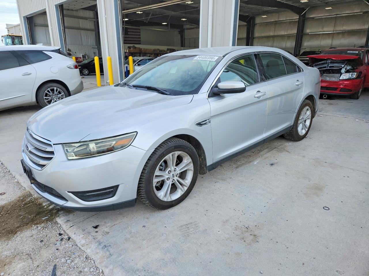 2018 Ford Taurus SEL, VIN 1FAHP2E81JG114080 — Front end
