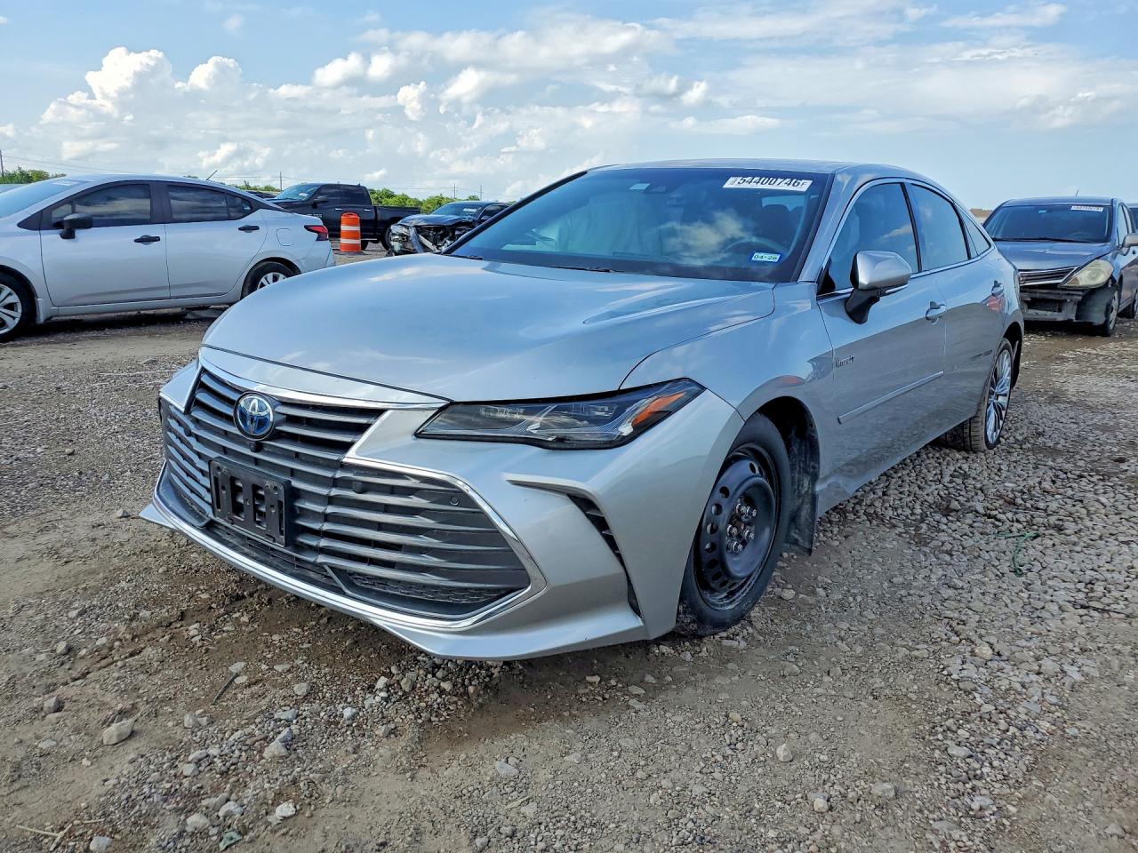 2019 Toyota Avalon Hybrid XSE, VIN 4T1B21FBXKU007563 — Side