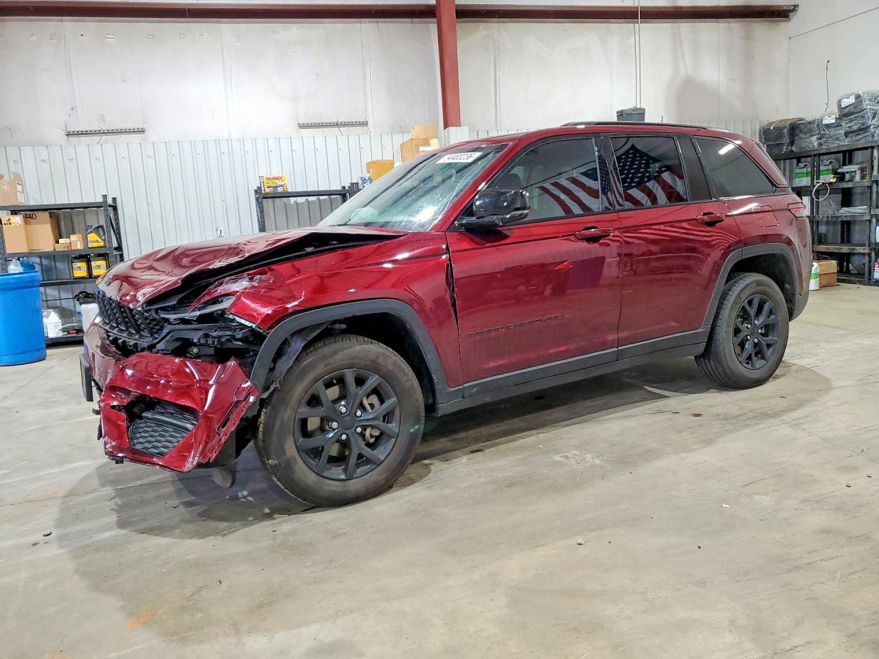 2025 Jeep Grand Cherokee Laredo, VIN 1C4RJHAG6SC298988 — Перед