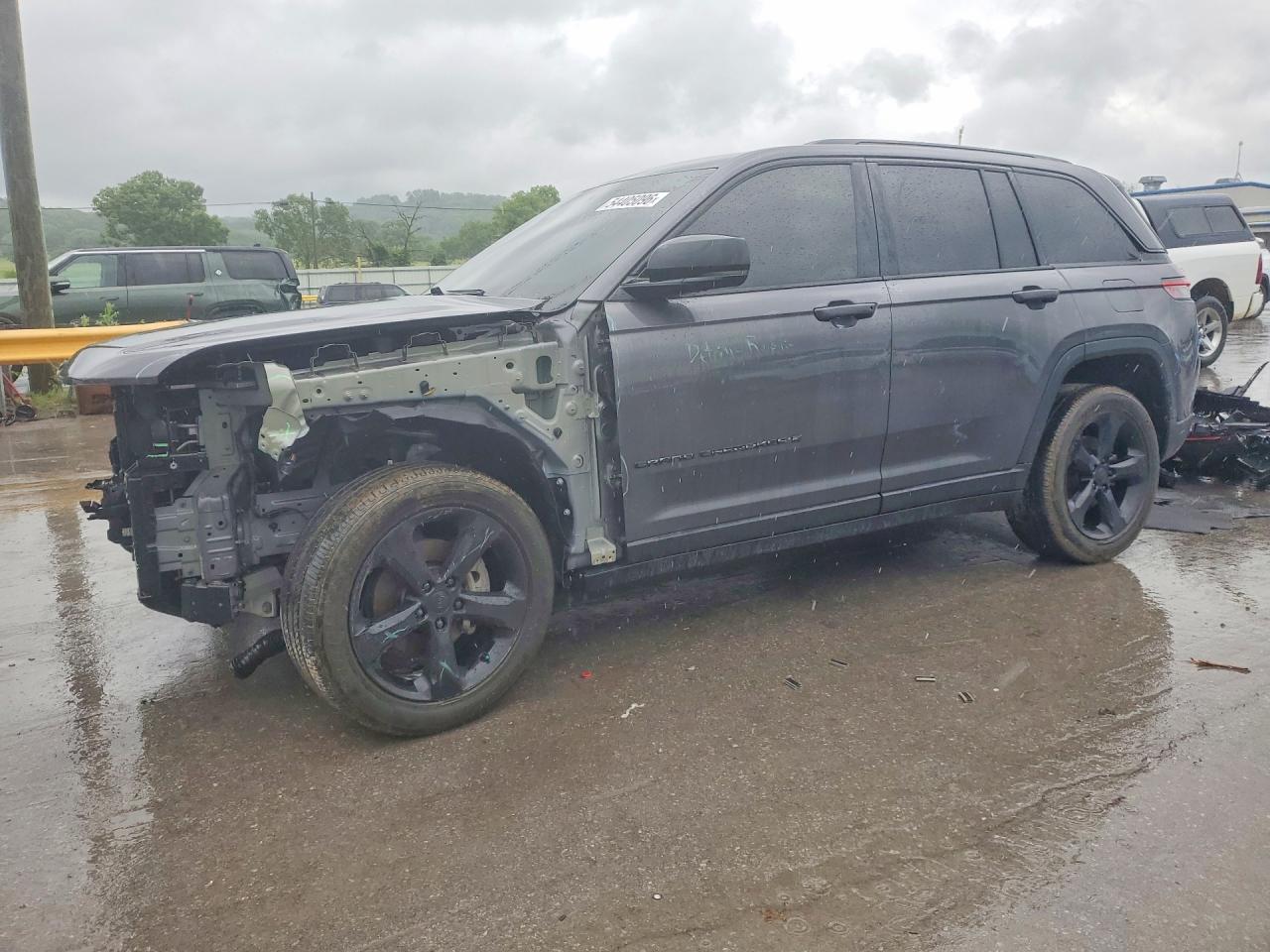 2023 Jeep Grand Cherokee Altitude, VIN 1C4RJHAGXP8766246 — Front end