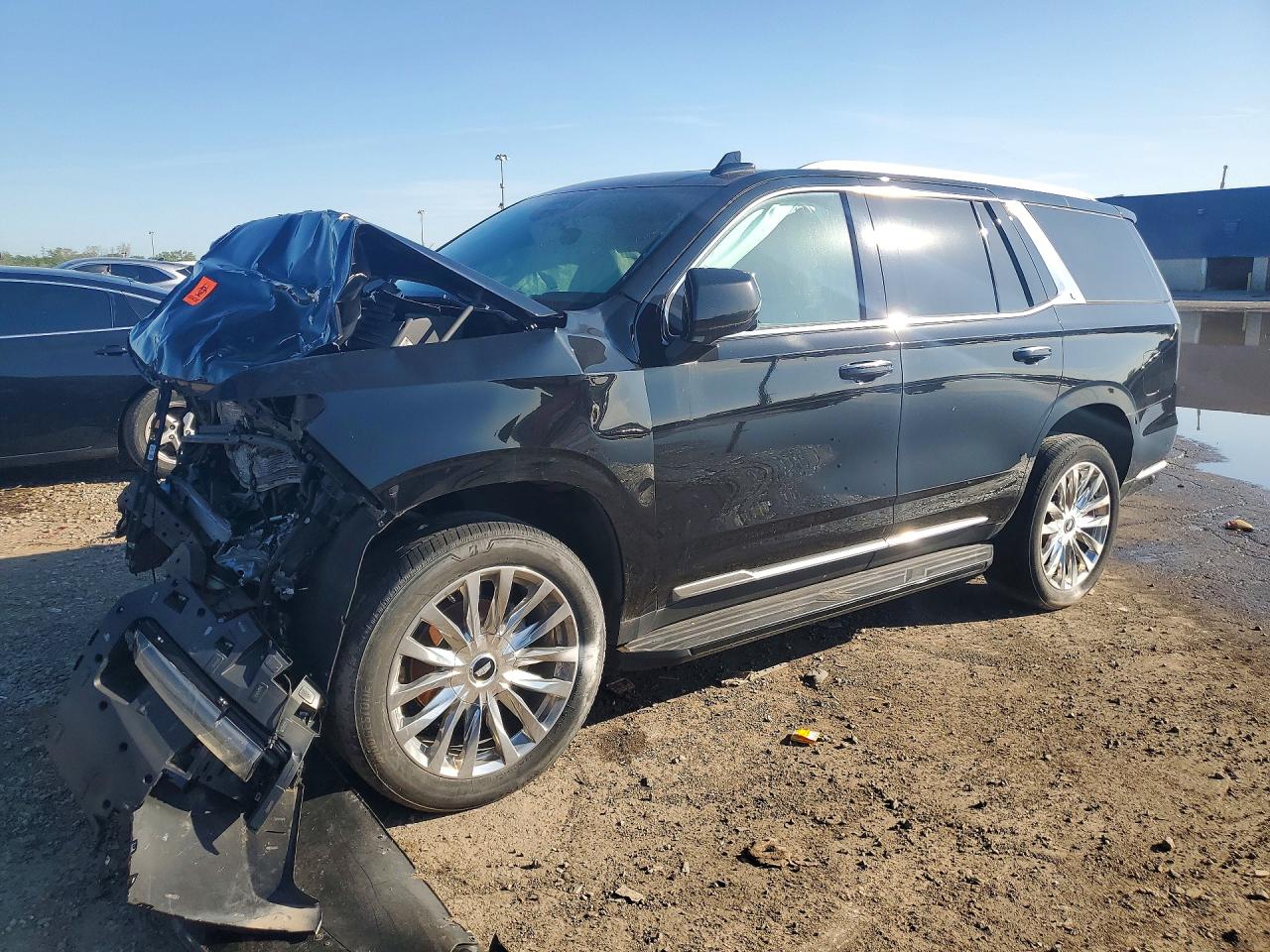 2021 Cadillac Escalade Premium Luxury, VIN 1GYS4BKL2MR239657 — Front end