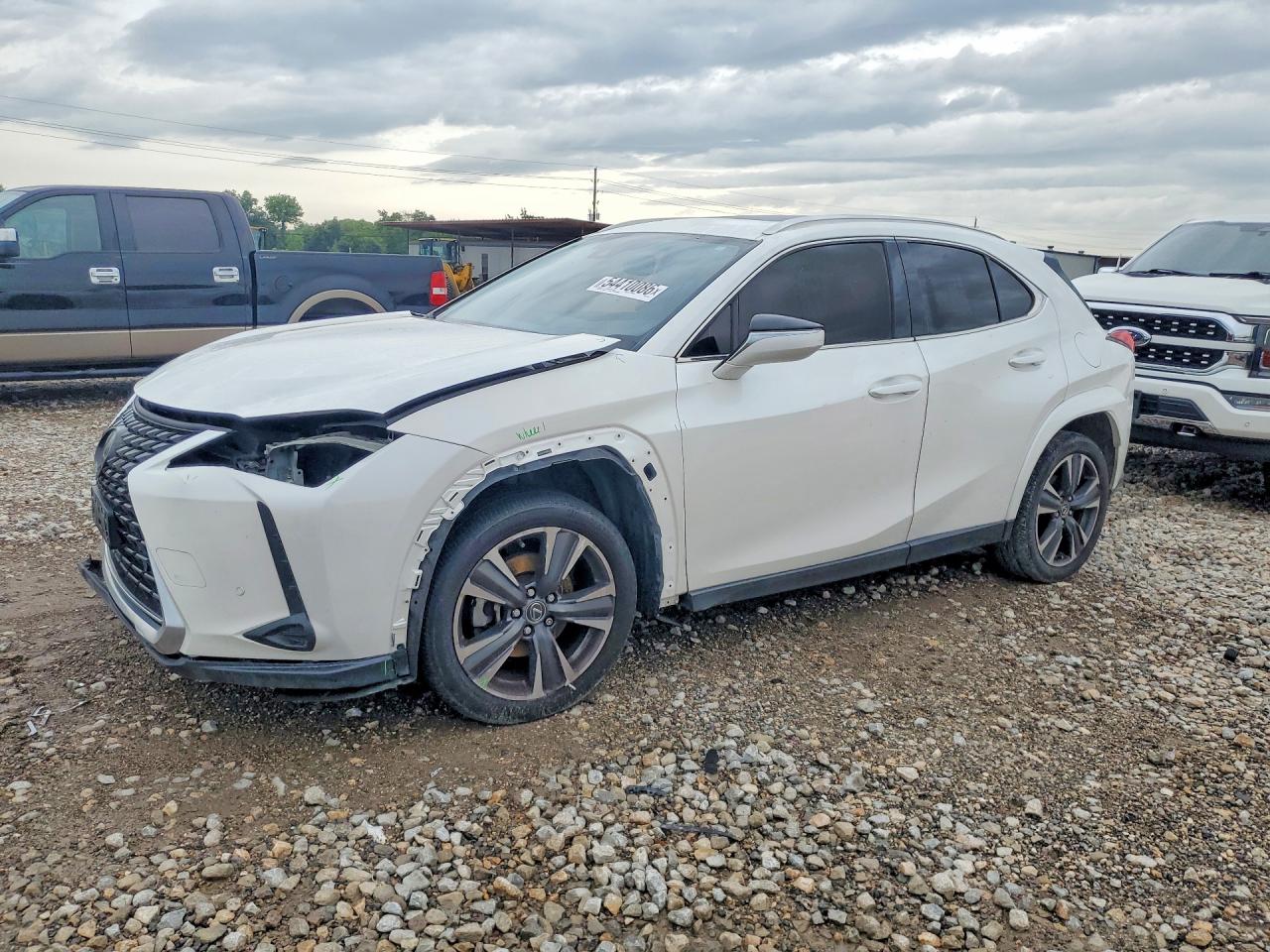 2022 Lexus UX 200, VIN JTHP3JBH1N2046705 — Перед