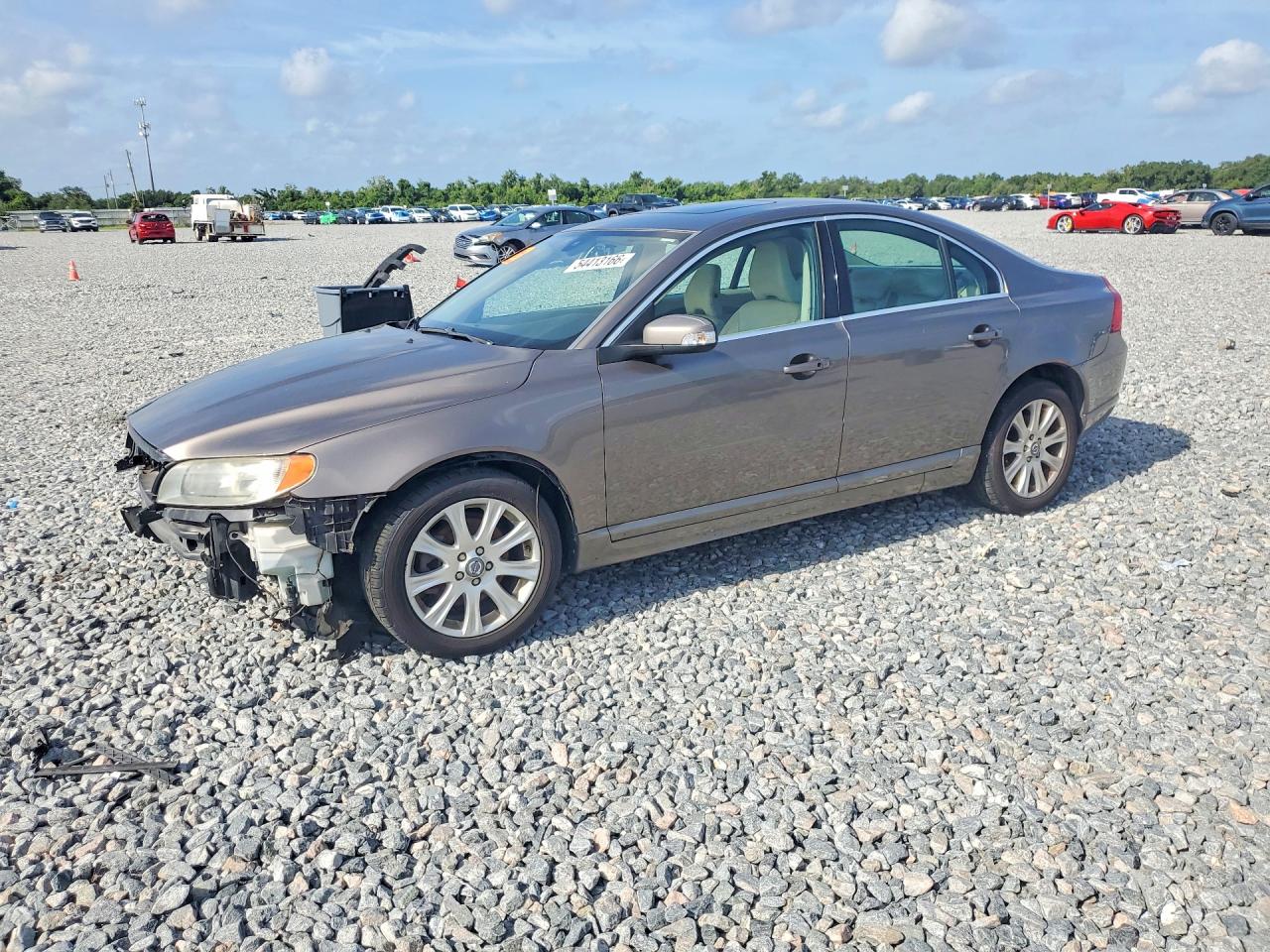 2009 Volvo S80 I6, VIN YV1AS982991093806 — Front end