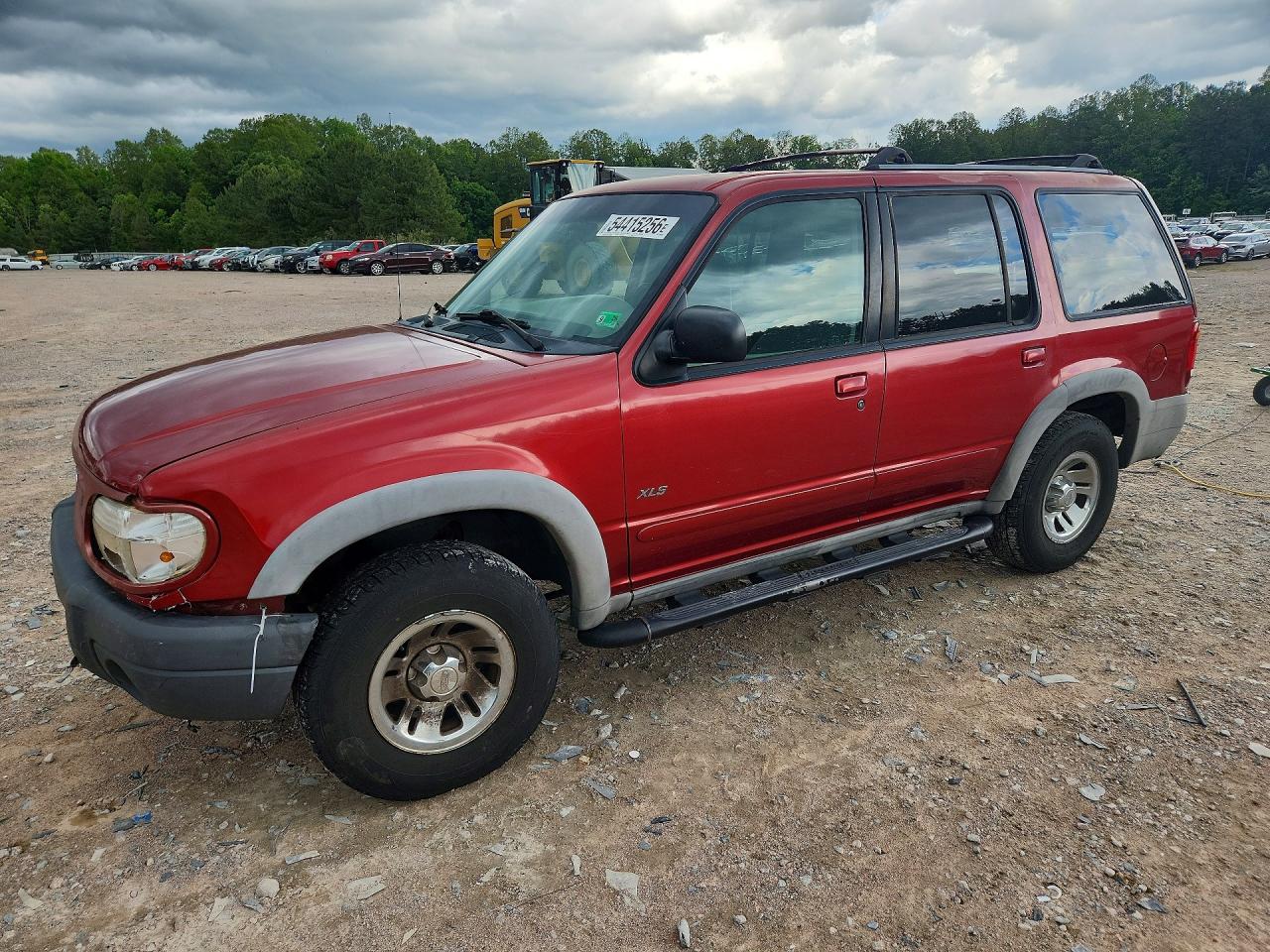 2001 Ford Explorer XLS, VIN 1FMZU62E61UB53902 — Rear end