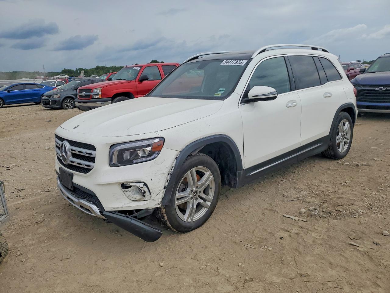 2021 Mercedes-Benz GLB 250, VIN W1N4M4HB9MW147402 — Front end