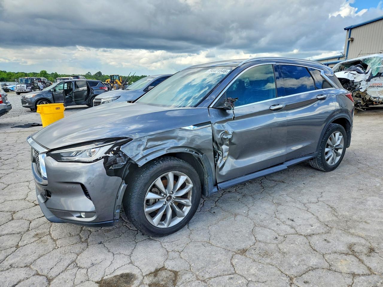 2022 Infiniti QX50 Essential, VIN 3PCAJ5CA4NF110335 — Side
