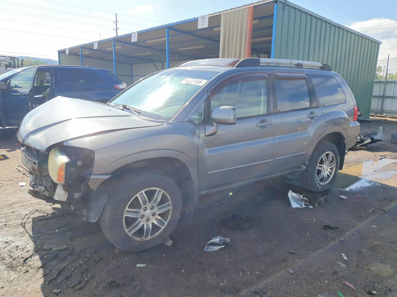 2005 Mitsubishi Endeavor Limited, VIN 4A4MN41S25E002829 — Front end