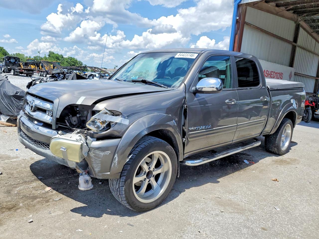 2006 Toyota Tundra SR5, VIN 5TBET34176S530787 — Front end