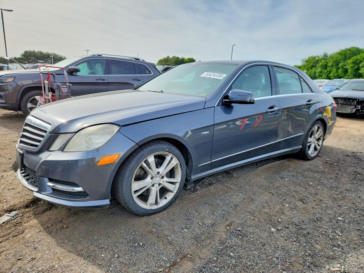 2012 Mercedes-Benz E 350 Luxury, VIN WDDHF8JB3CA561815 — Front end