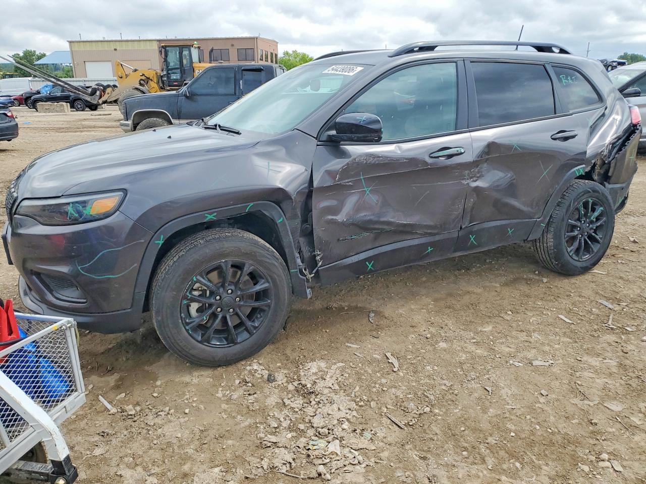 2023 Jeep Cherokee Altitude Lux, VIN 1C4PJMMB0PD114288 — Side
