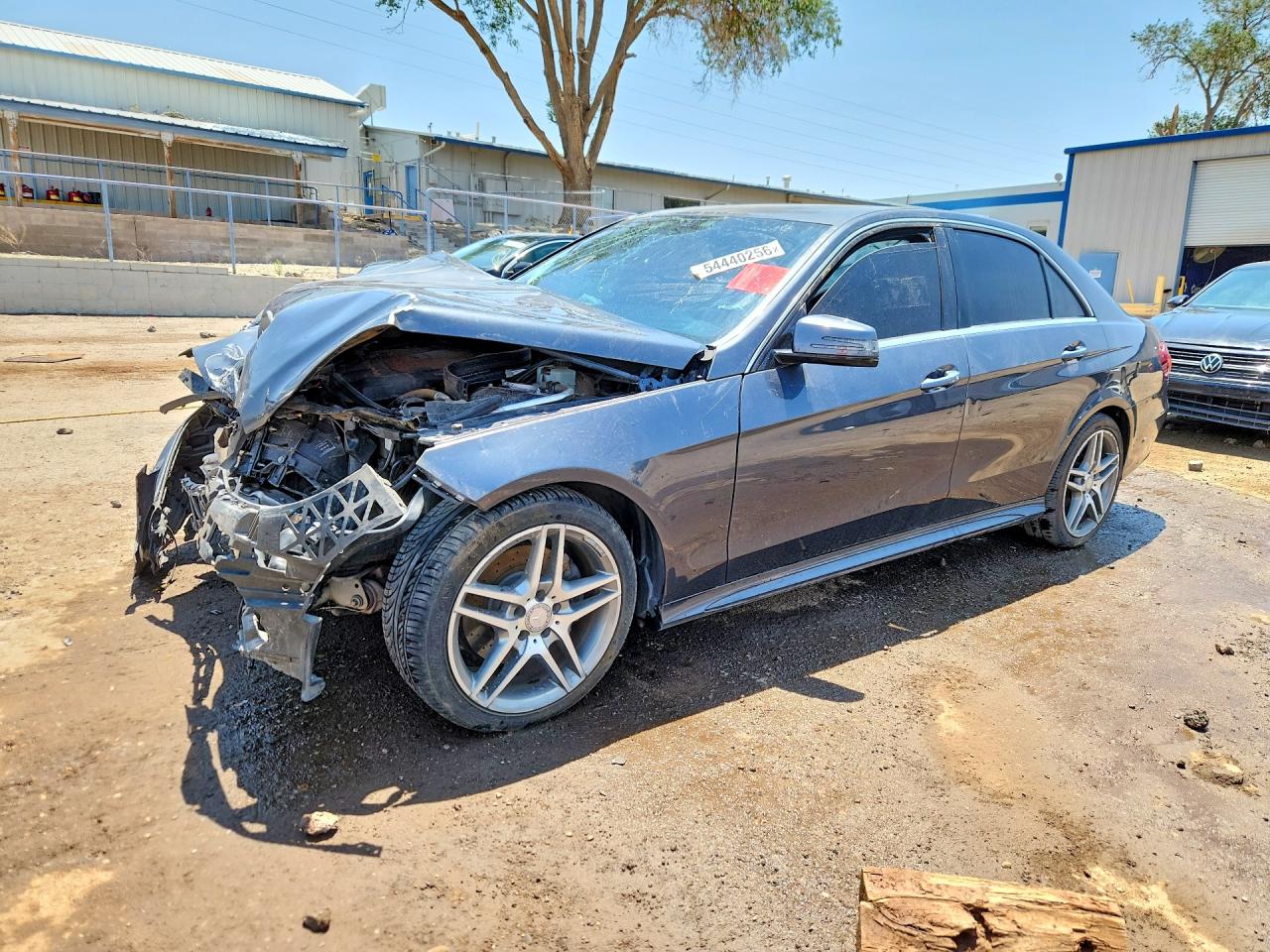 2016 Mercedes-Benz E 350 Luxury, VIN WDDHF5KB0GB232650 — Front end