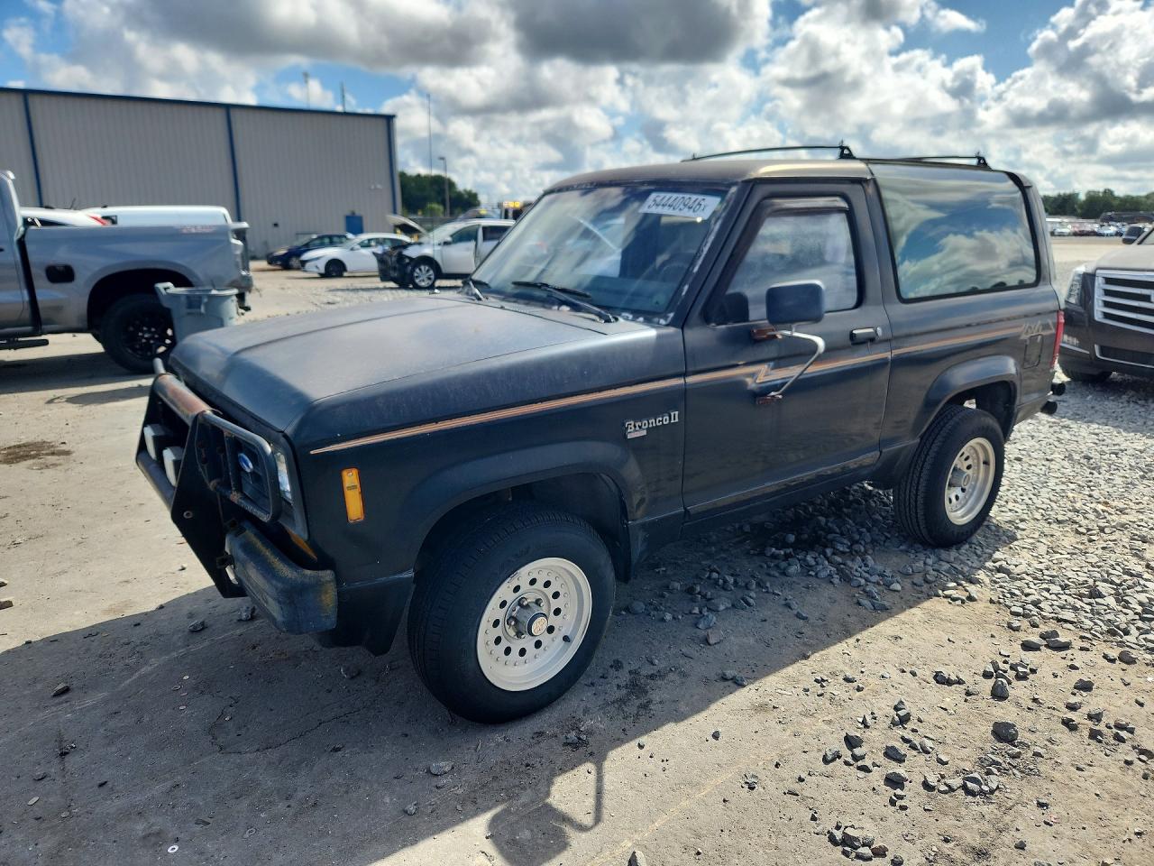 1988 Ford Bronco, VIN 1FMCU14T1JUB89081 — Mechanical
