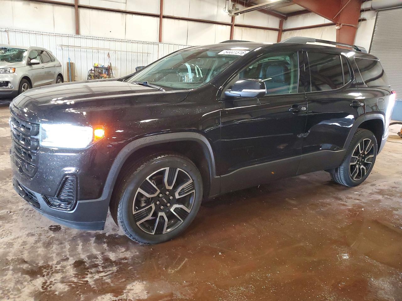 2021 GMC Acadia SLE, VIN 1GKKNRLS3MZ182519 — Бок