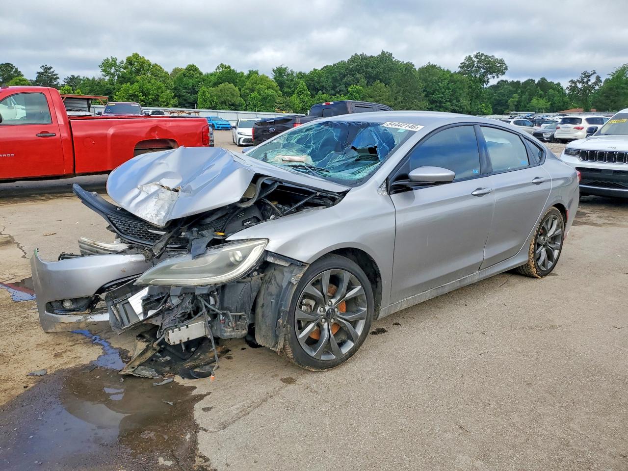 2015 Chrysler 200 S, VIN 1C3CCCBB4FN667853 — Front end