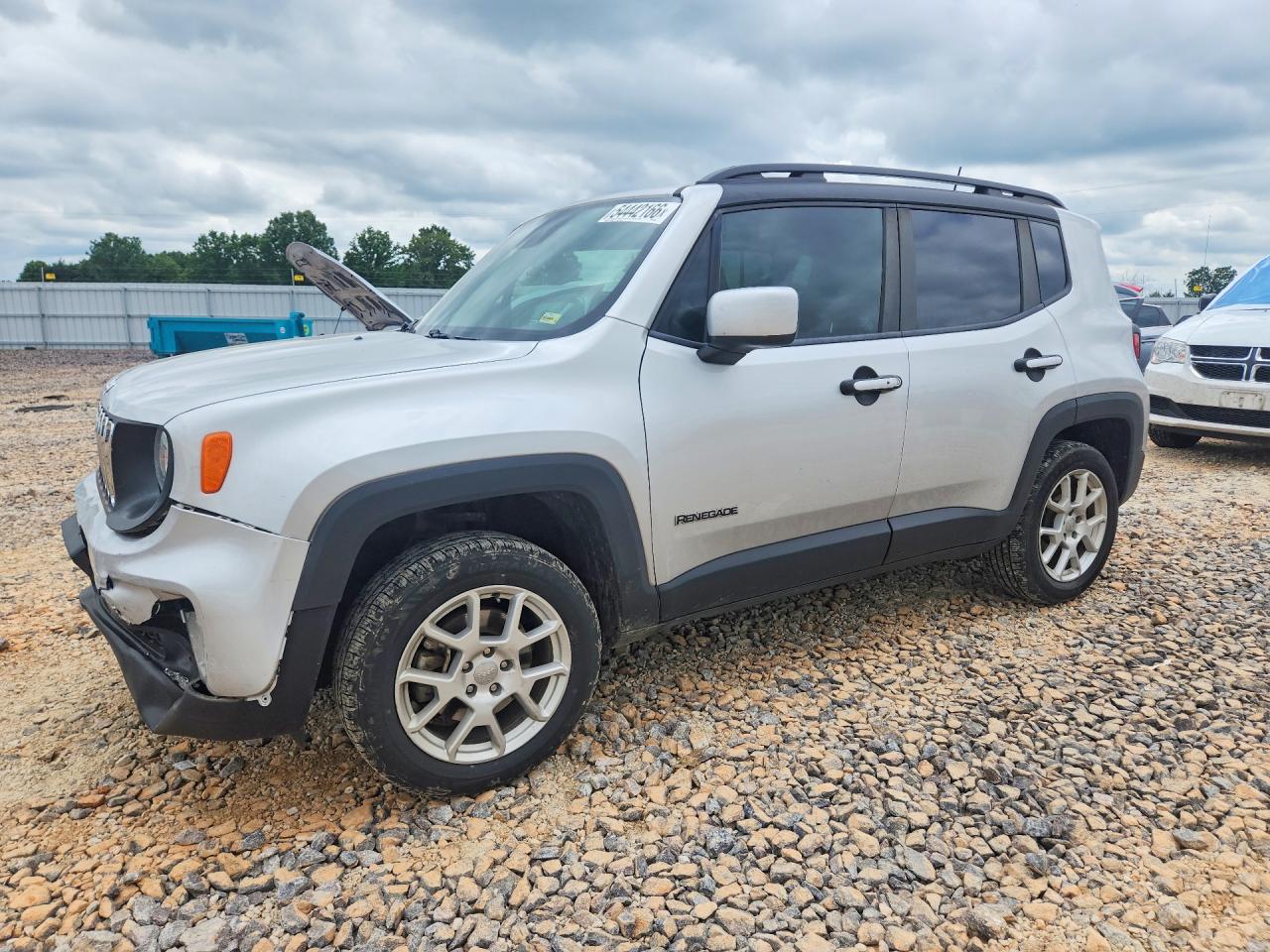 2019 Jeep Renegade Latitude, VIN ZACNJBBB2KPK47804 — Перед