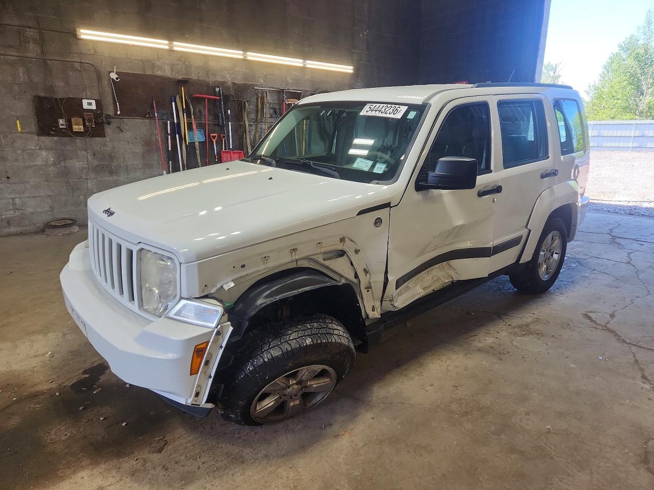 2012 Jeep Liberty Sport, VIN 1C4PJMAK6CW154829 — Бок