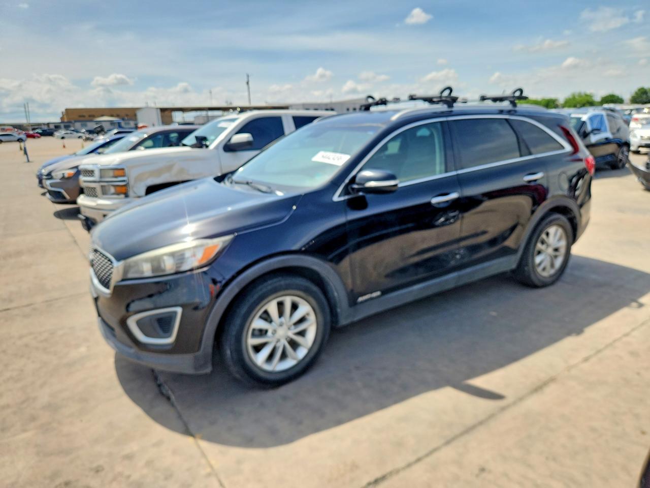 2017 Kia Sorento LX, VIN 5XYPGDA52HG325945 — Normal wear