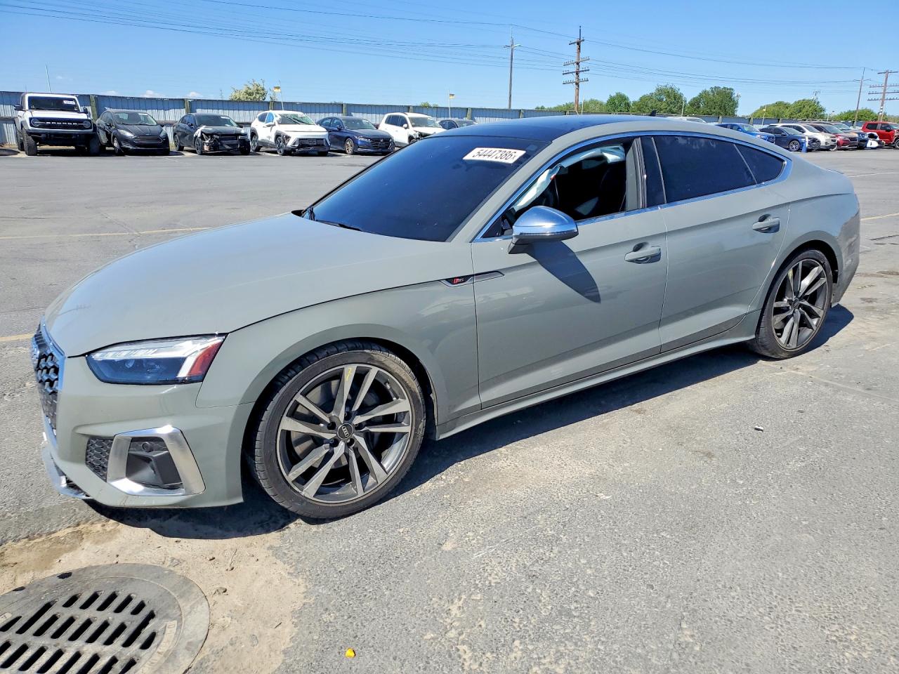 2022 Audi S5 Sportback Premium Plus, VIN WAUC4CF55NA034715 — Днище