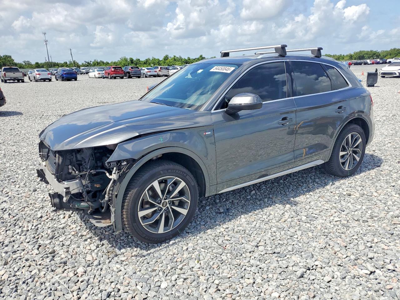 2022 Audi Q5 S line Premium, VIN WA1GAAFY7N2106837 — Front end