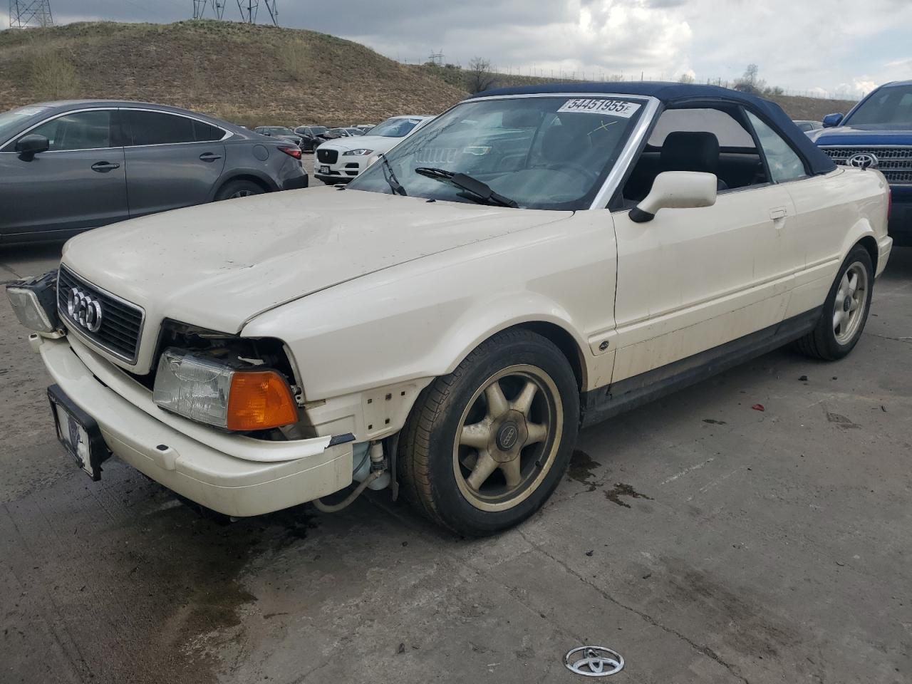 1997 Audi Cabriolet, VIN WAUAA88G2VN003362 — Front end