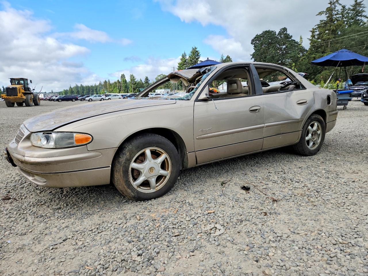 2001 Buick Regal LS, VIN 2G4WB55K711269593 — Перед