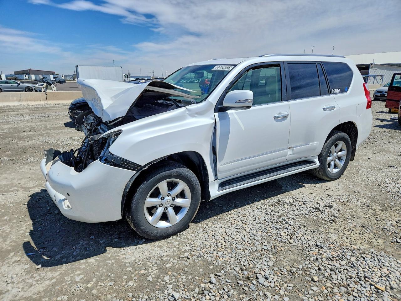 2012 Lexus GX 460, VIN JTJBM7FX9C5037580 — Front end