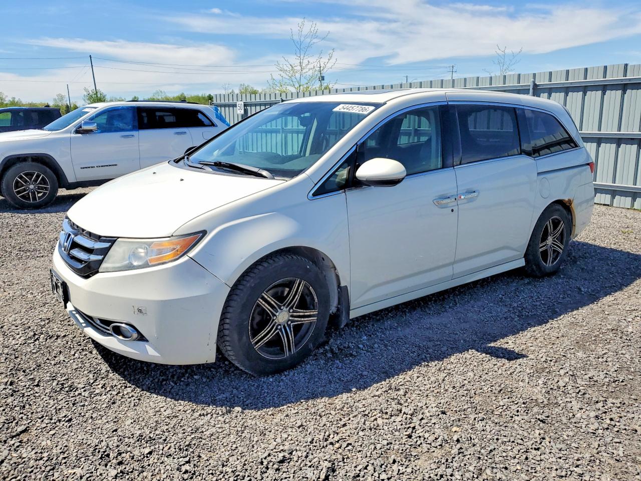 2015 Honda Odyssey Touring Elite, VIN 5FNRL5H99FB508220 — Front end