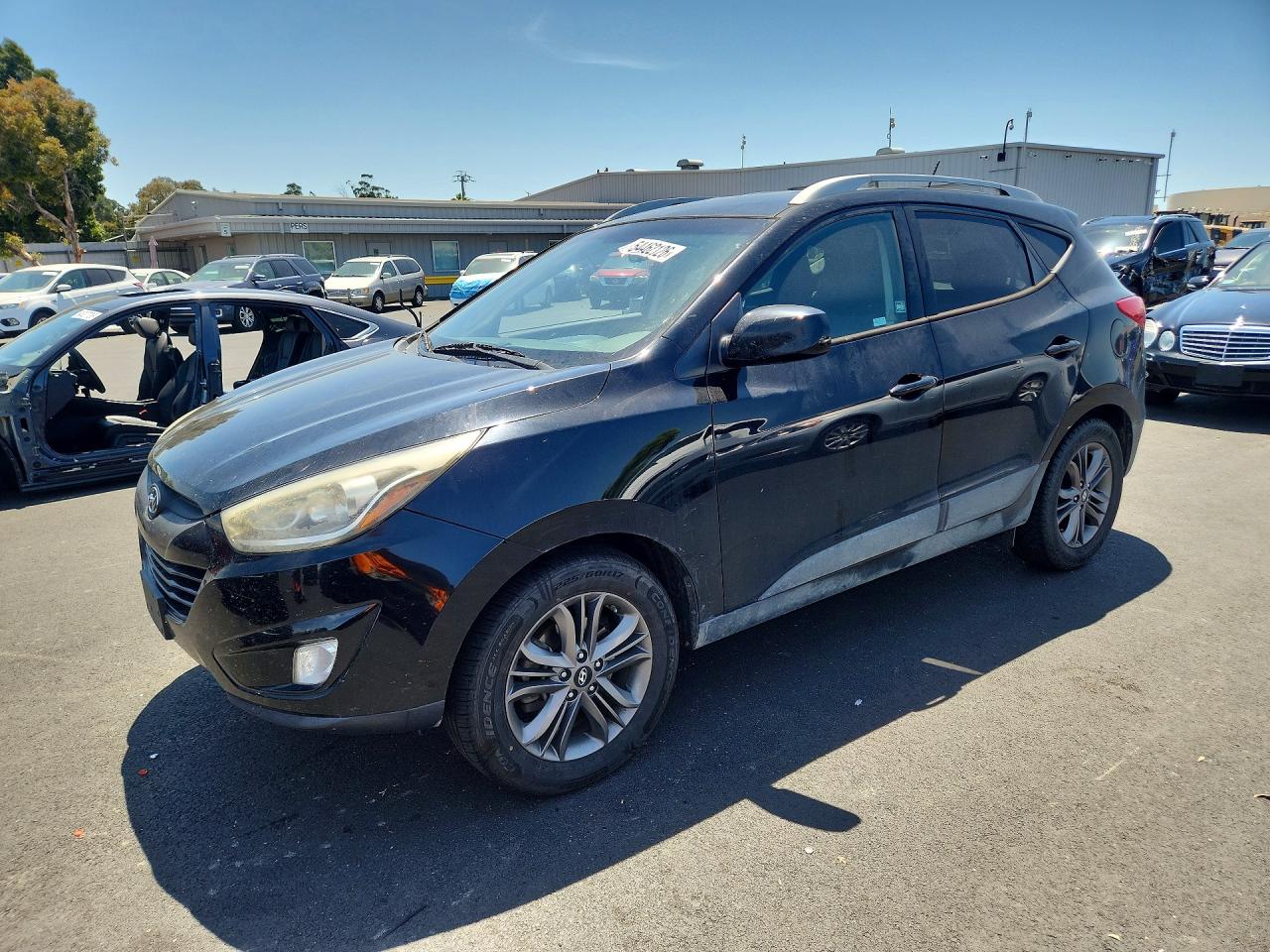 2015 Hyundai Tucson SE, VIN KM8JU3AG2FU116948 — Minor dents and scratches