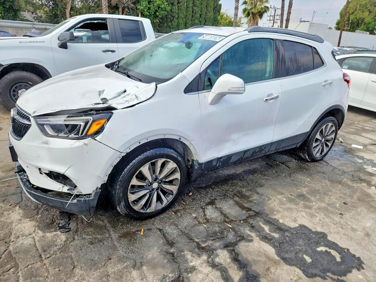 2020 Buick Encore Essence, VIN KL4CJCSB3LB056706 — Auction photo